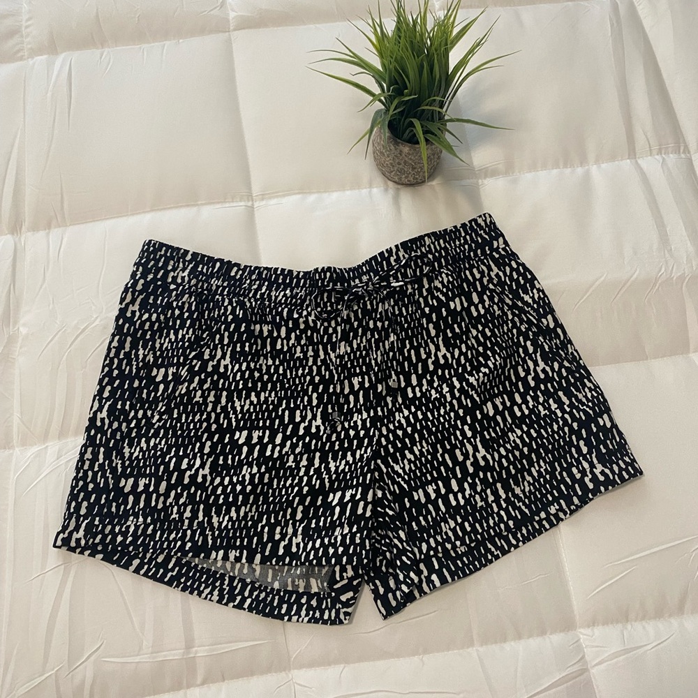 NWOT Women’s Banana Republic Utility Shorts - Size Small